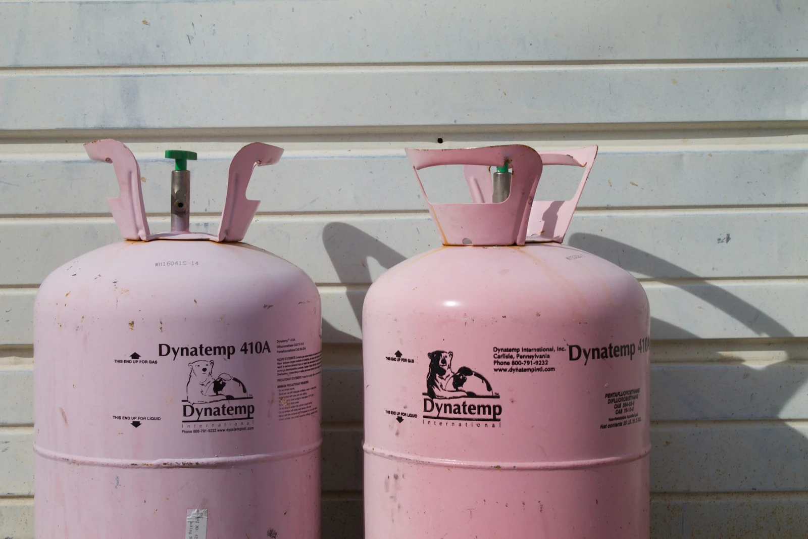 Gas cylinders